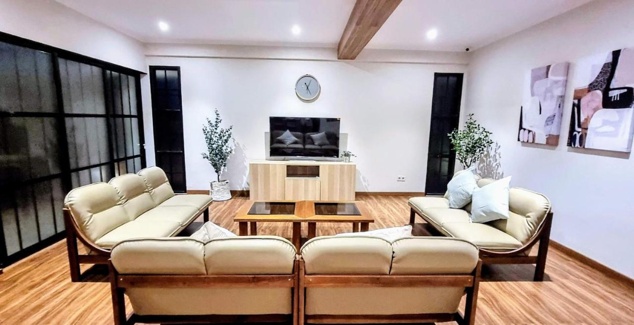 Cottonwood Exclusive Villa @Lembang Asri - Jacuzzi Playground Netflix Billyard מראה חיצוני תמונה