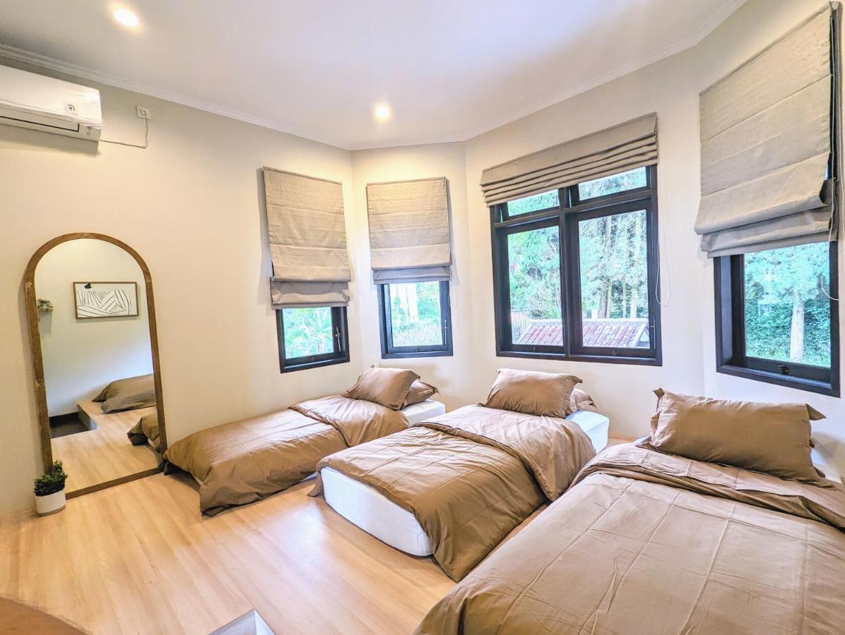 Cottonwood Exclusive Villa @Lembang Asri - Jacuzzi Playground Netflix Billyard מראה חיצוני תמונה